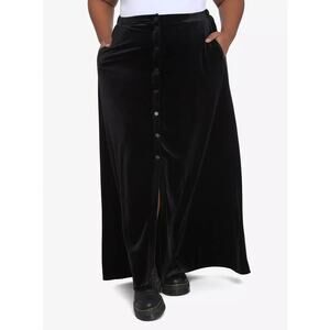 Hot Topic size 2 2x Black Velvet Button-Front Maxi Skirt Plus Size